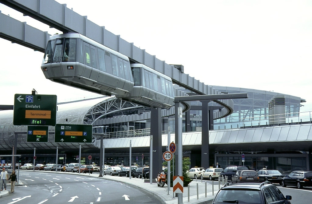 Taxi Hengelo naar Düsseldorf International Airport (DUS)